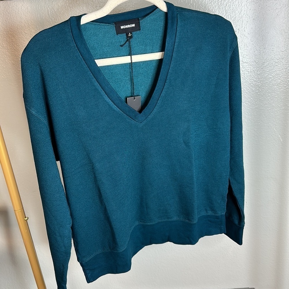 MONROW Supersoft Fleece V Neck Sweatshirt in Abyss Size Small